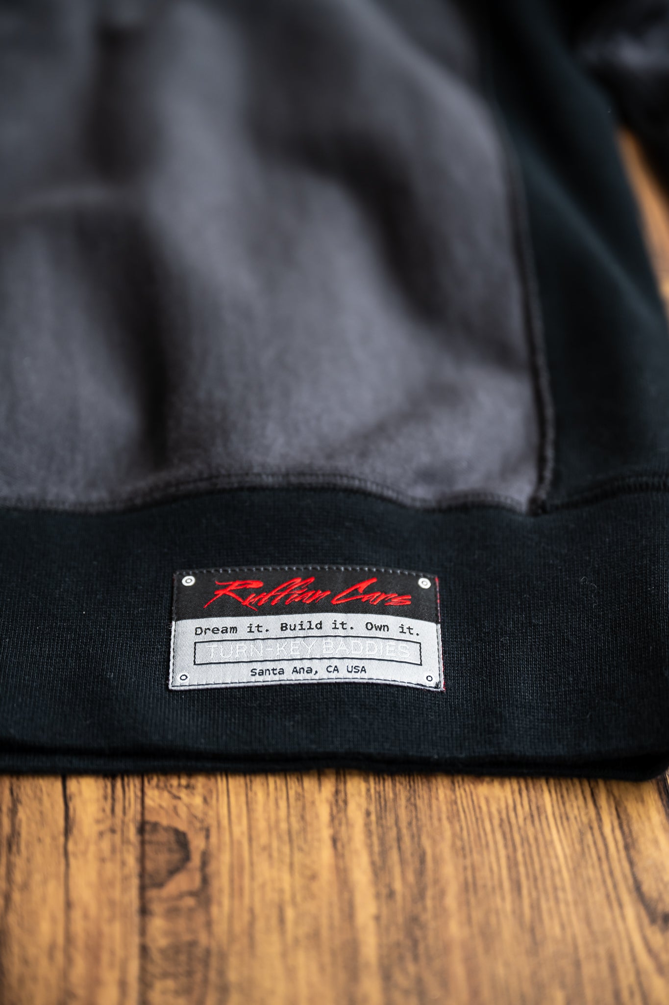 'Vintage' Premium Crewneck Sweatshirt