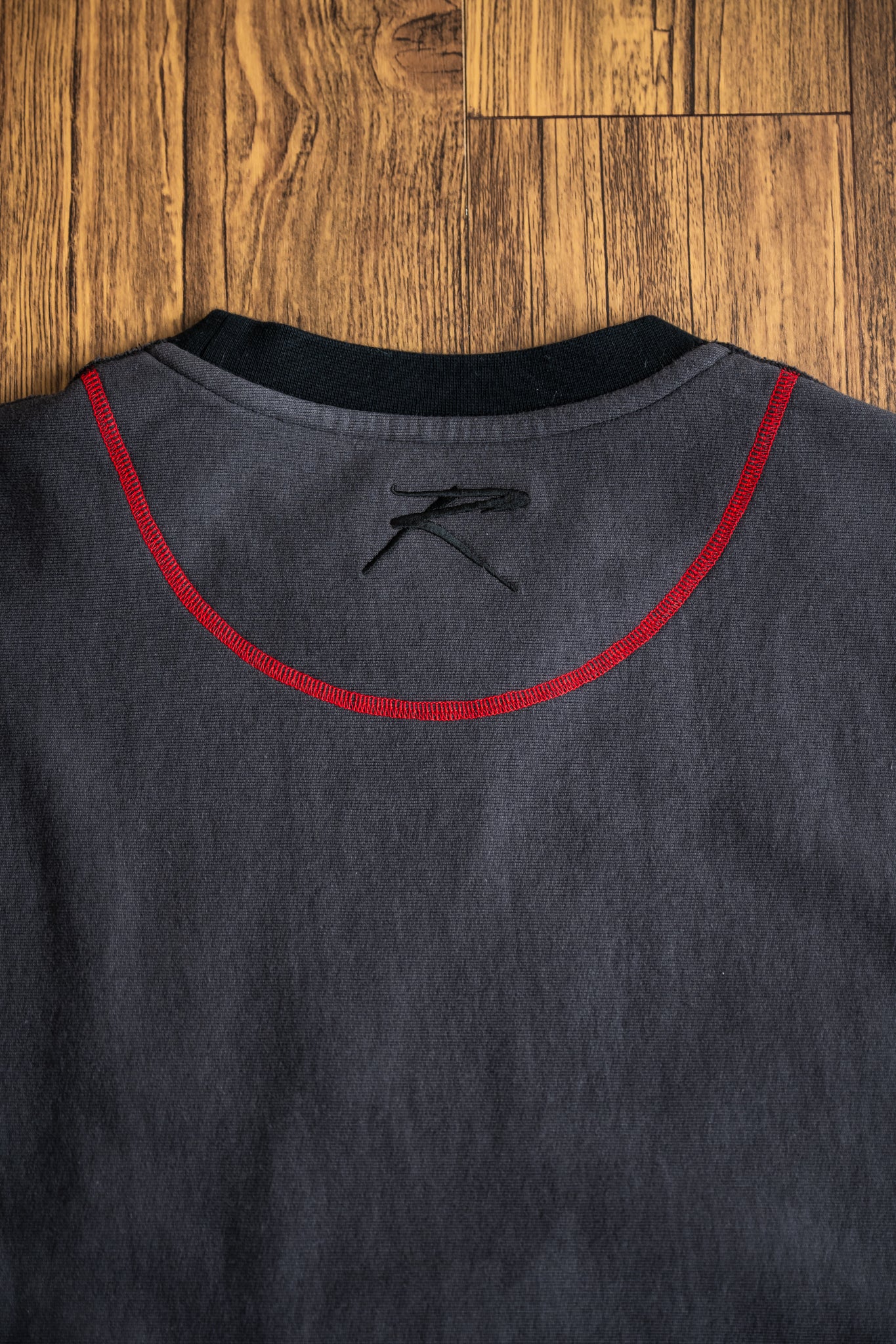 'Vintage' Premium Crewneck Sweatshirt